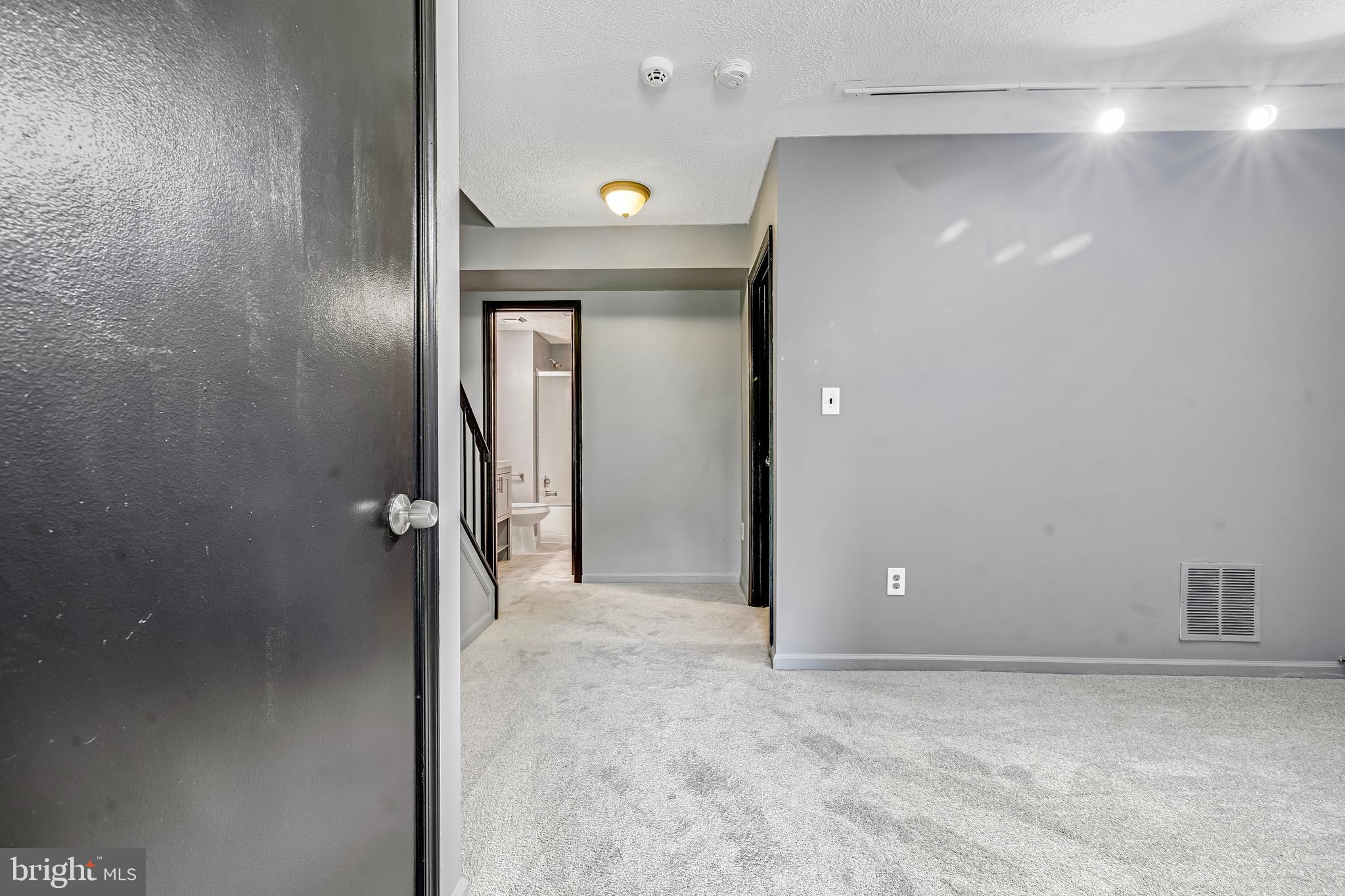 SILVER SPRING CNTRY CLUB - Residential