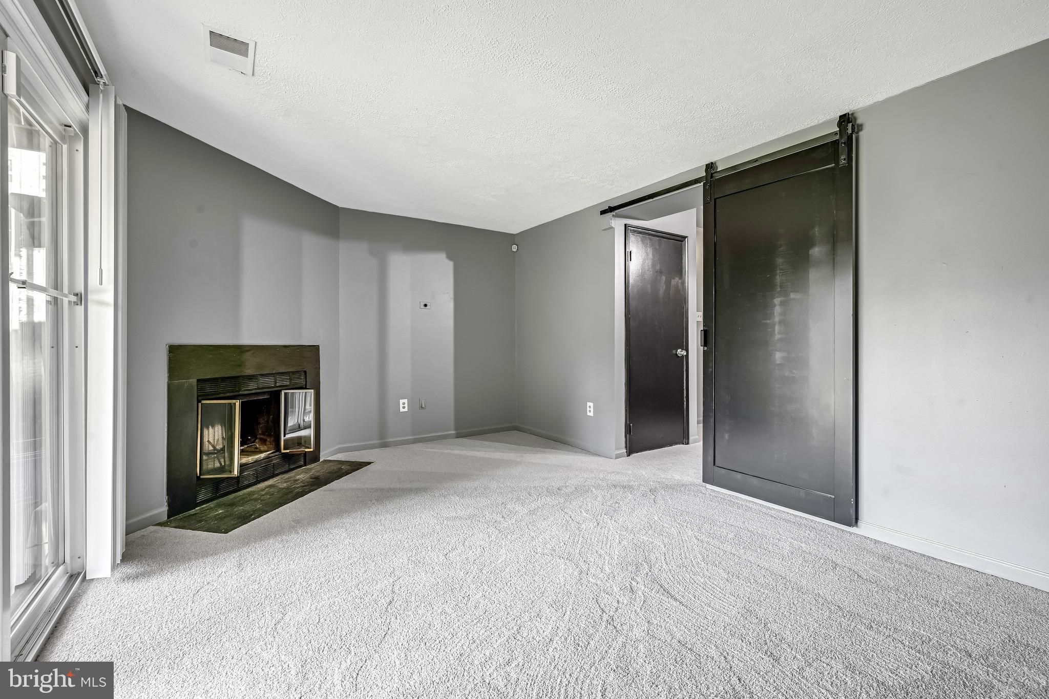 SILVER SPRING CNTRY CLUB - Residential