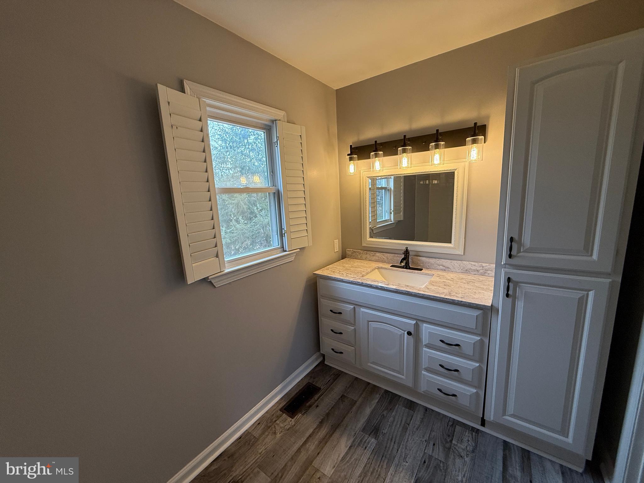 CHANCELLOR GARDENS - Residential Lease