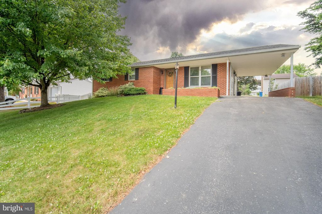 Photo of 1291 STAMAN LN, COLUMBIA, PA 17512 (MLS # PALA2035860)