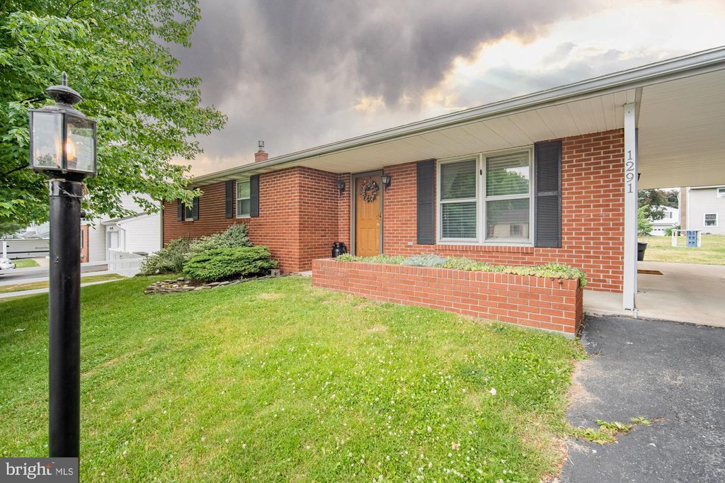 Photo of 1291 STAMAN LN, COLUMBIA, PA 17512 (MLS # PALA2035860)