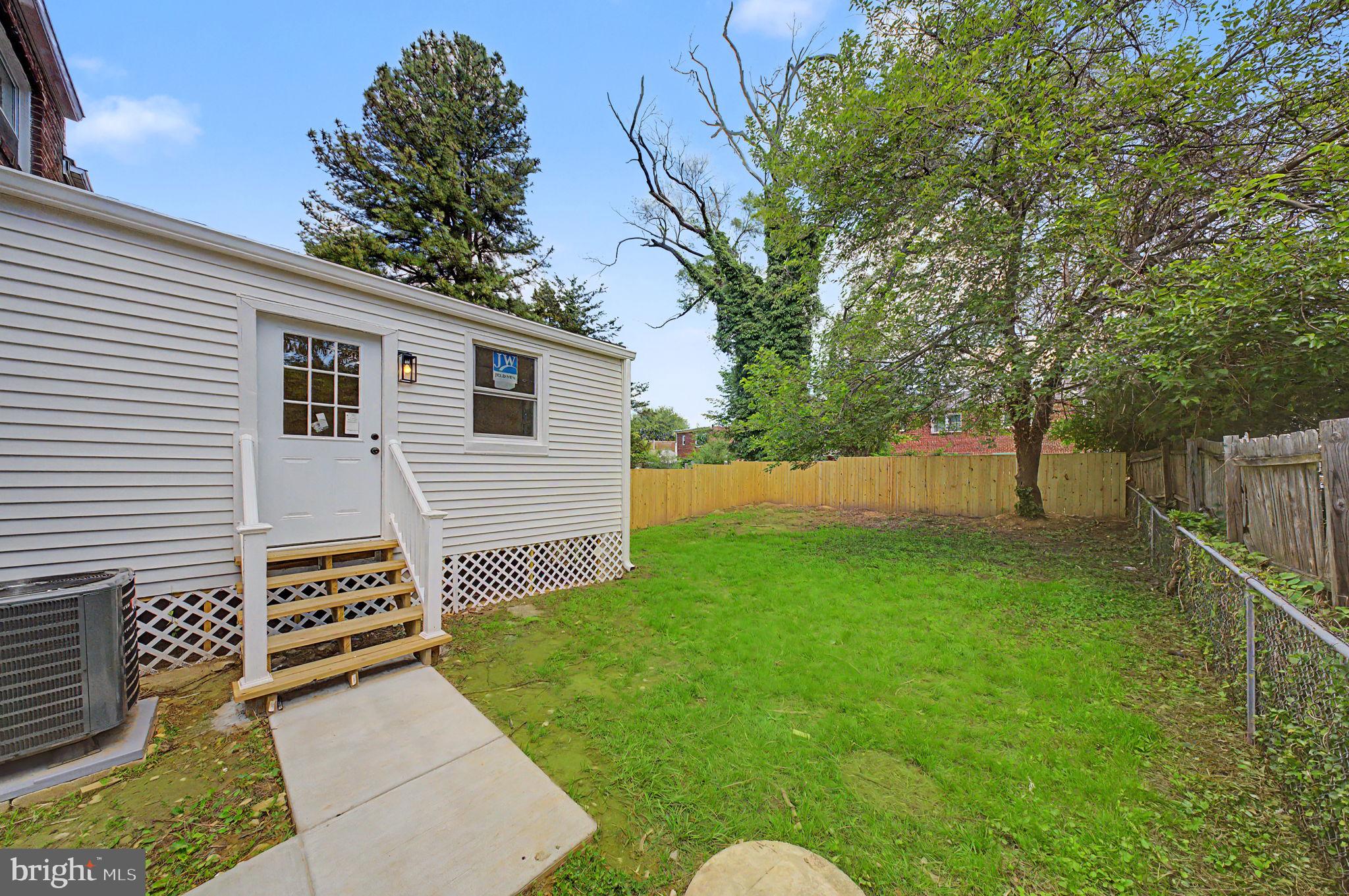 TEMPLE HILLS - Residential
