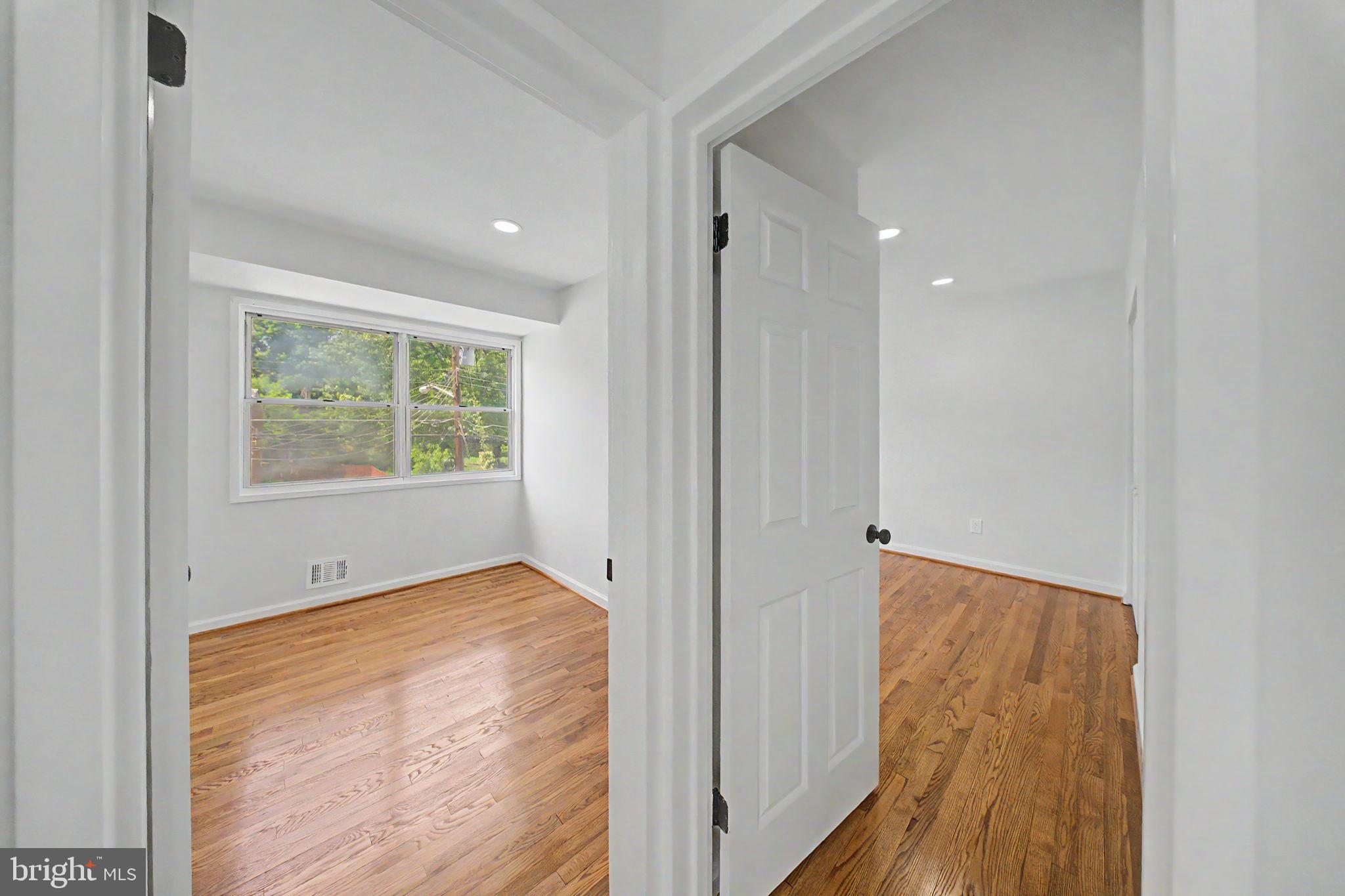 TEMPLE HILLS - Residential