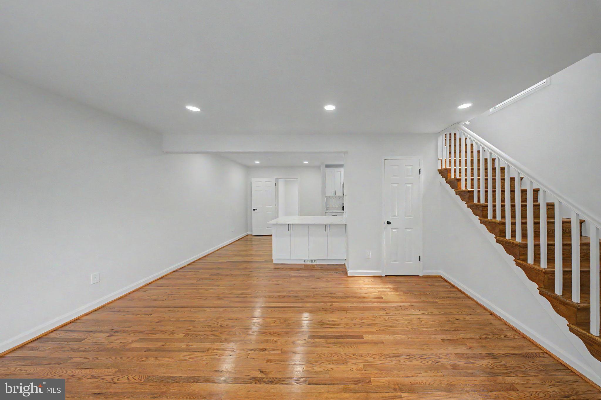 TEMPLE HILLS - Residential