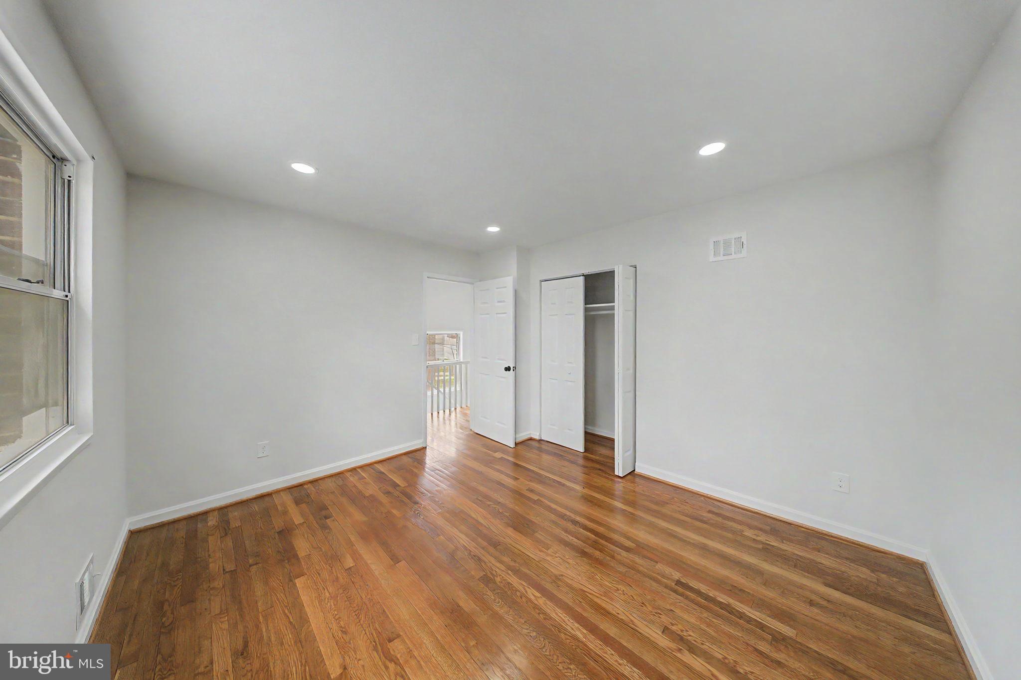 TEMPLE HILLS - Residential