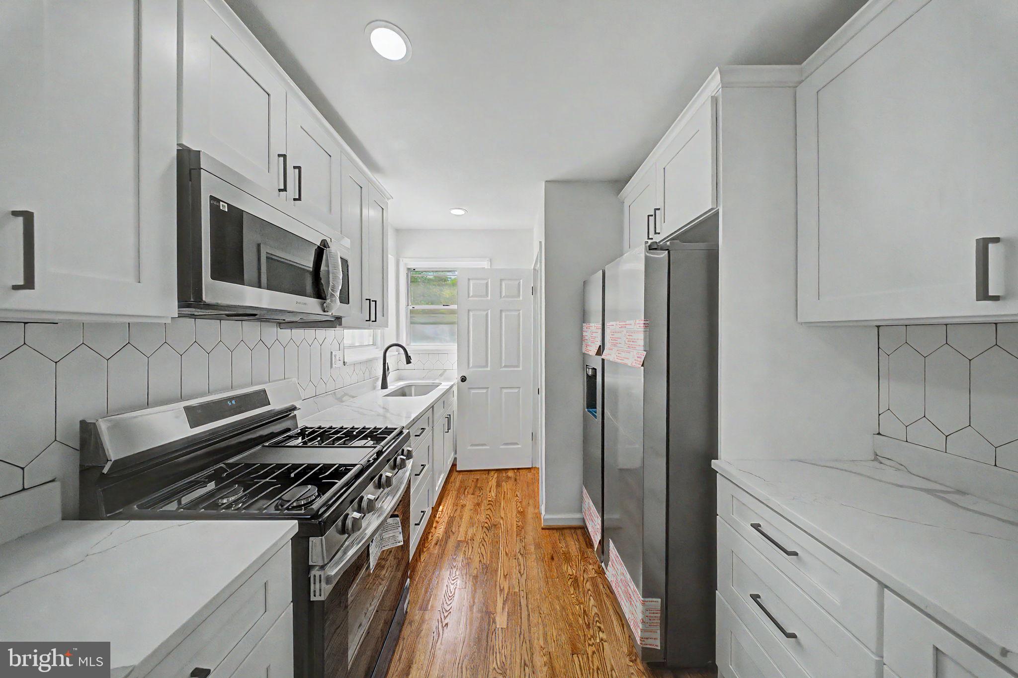TEMPLE HILLS - Residential