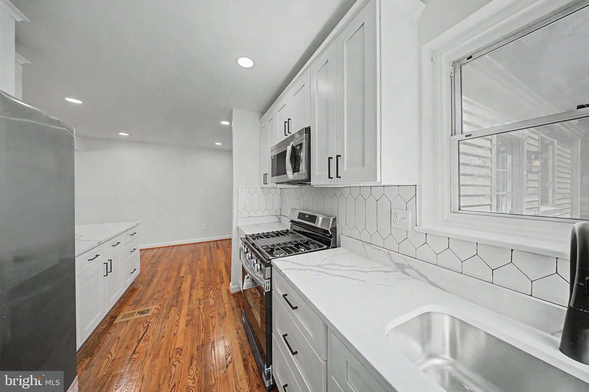 TEMPLE HILLS - Residential