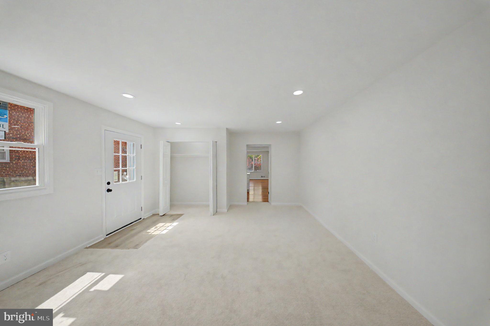 TEMPLE HILLS - Residential