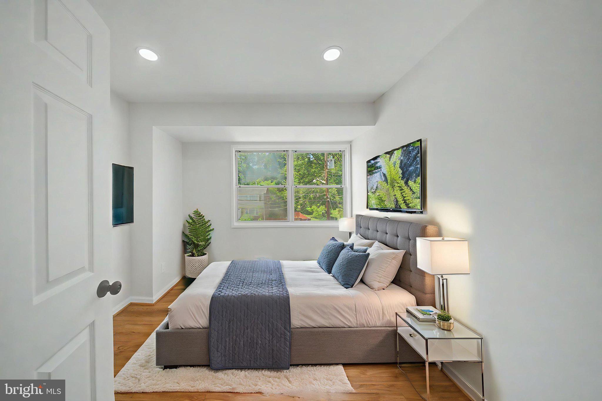 TEMPLE HILLS - Residential