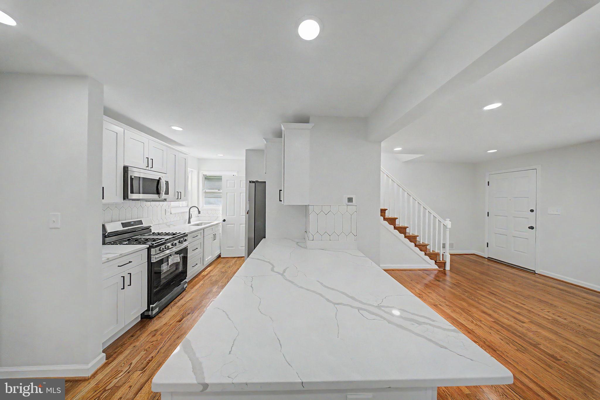 TEMPLE HILLS - Residential