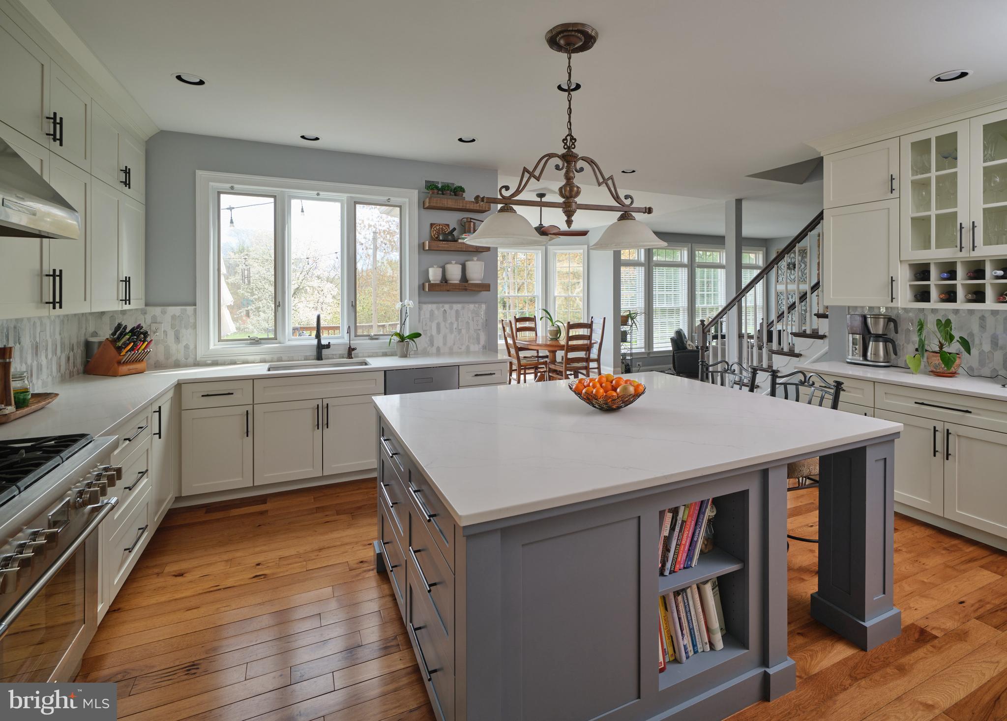 RIDGEVIEW FARMS - Residential