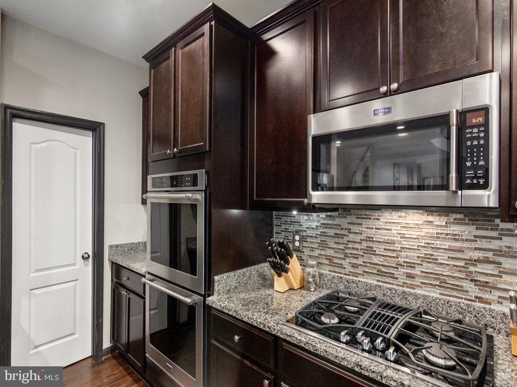 WALLACE LANDING - Residential