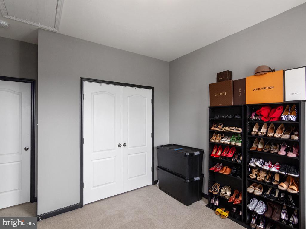 WALLACE LANDING - Residential