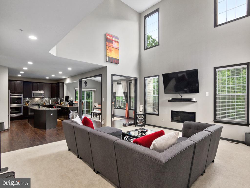 WALLACE LANDING - Residential