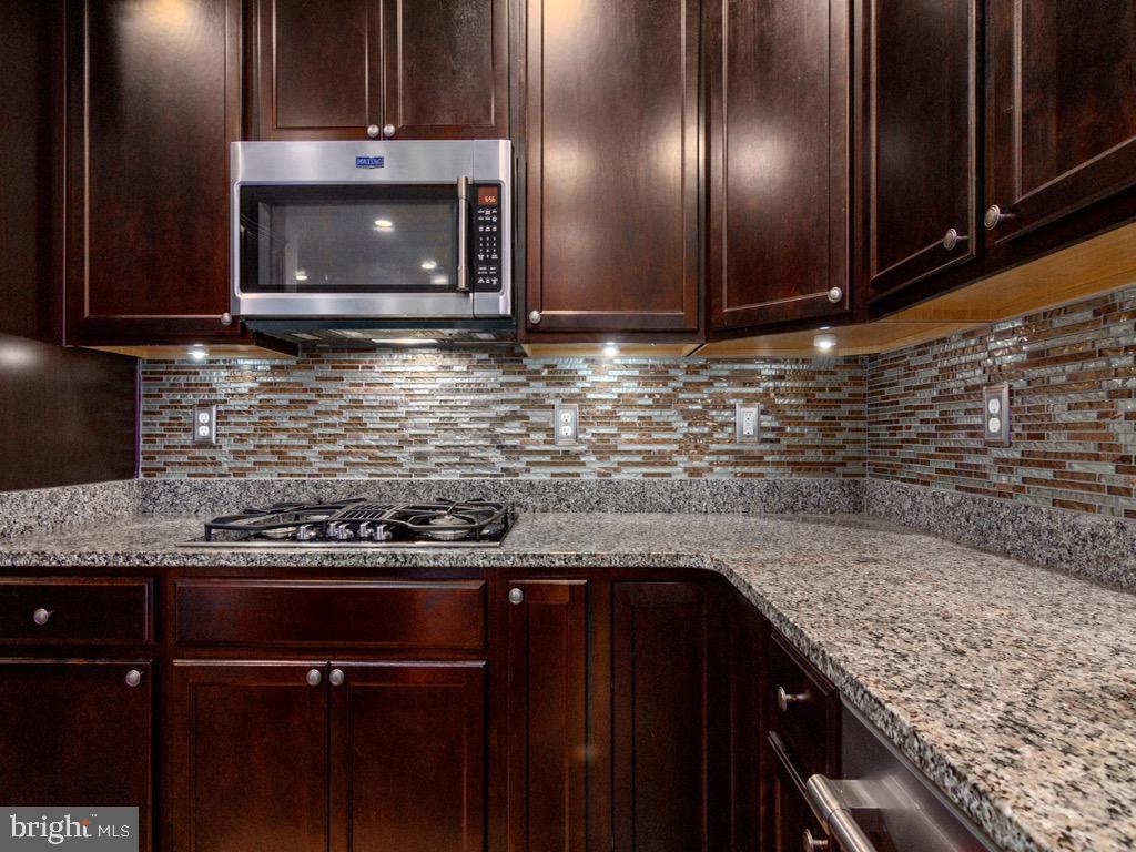 WALLACE LANDING - Residential