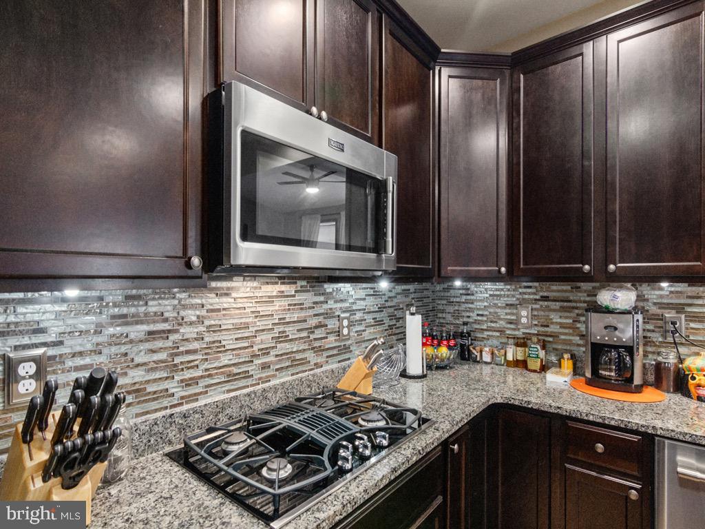 WALLACE LANDING - Residential