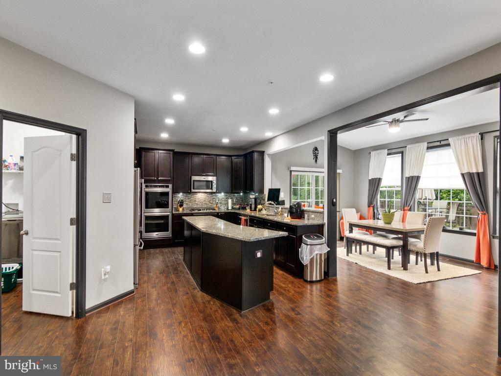 WALLACE LANDING - Residential