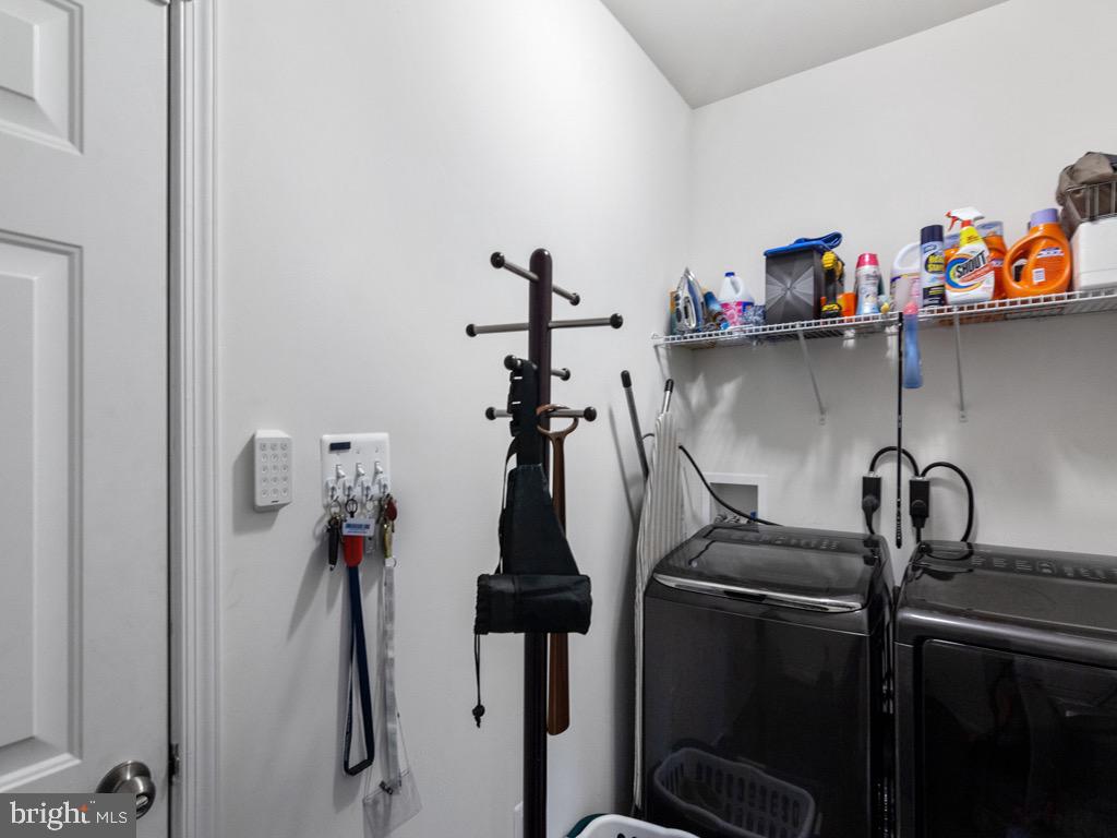 WALLACE LANDING - Residential