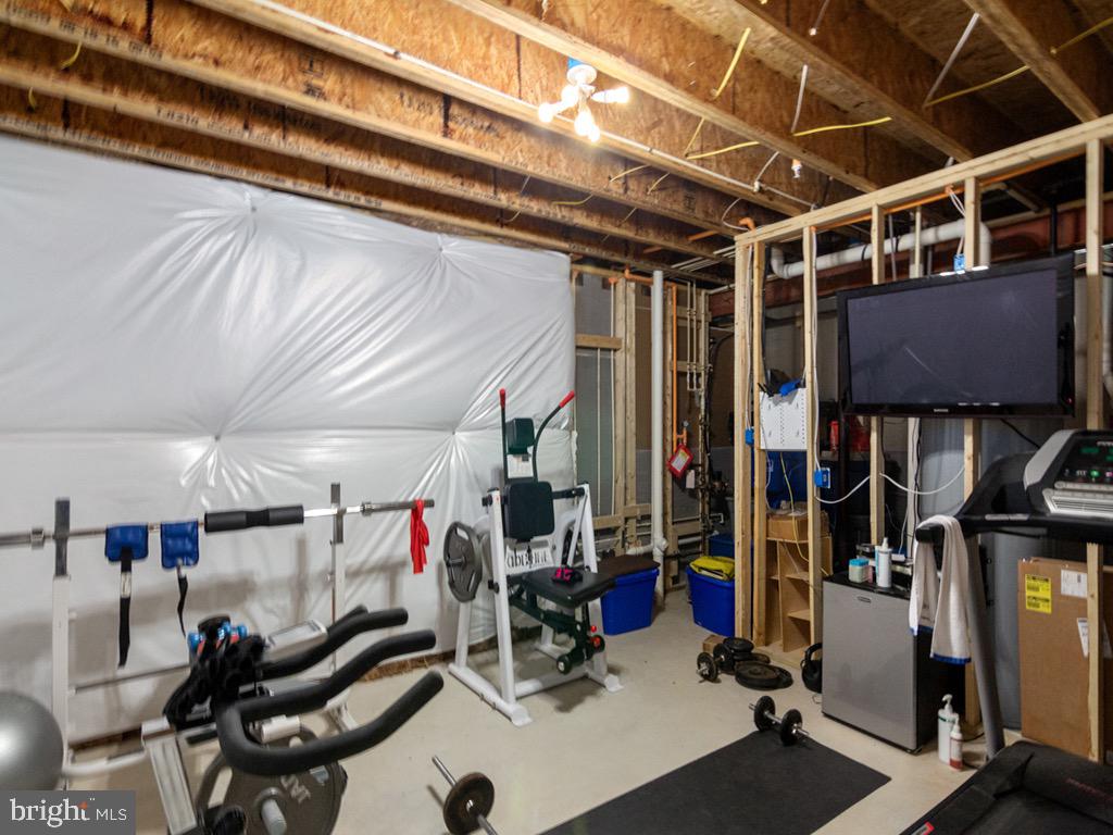 WALLACE LANDING - Residential