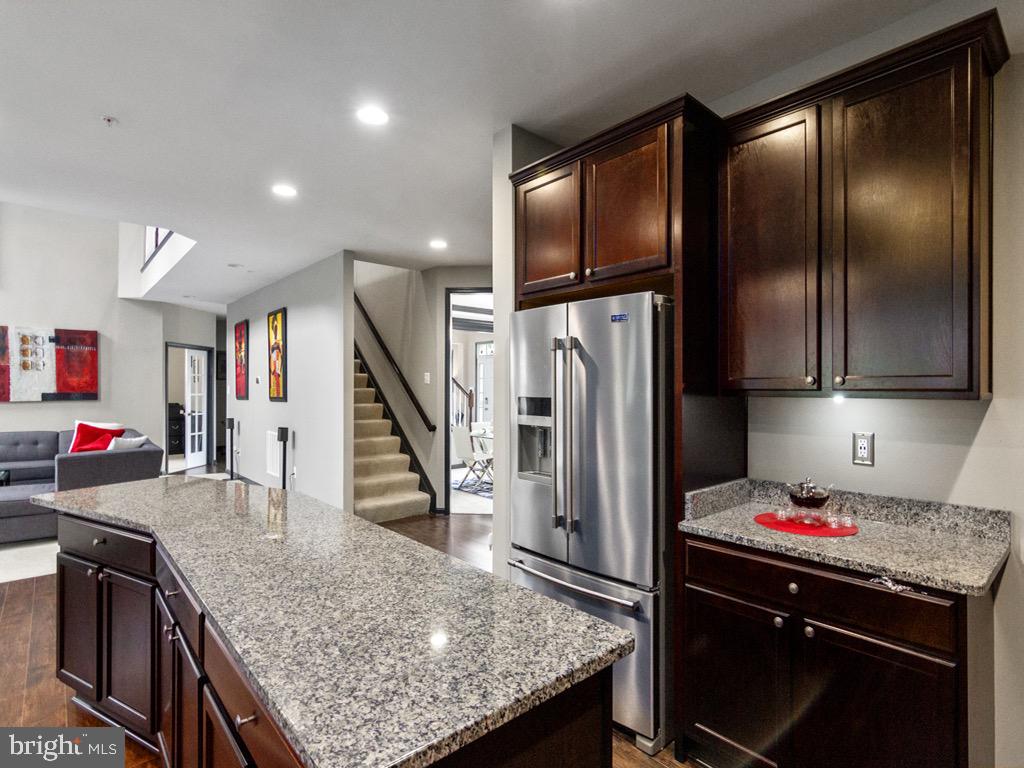 WALLACE LANDING - Residential