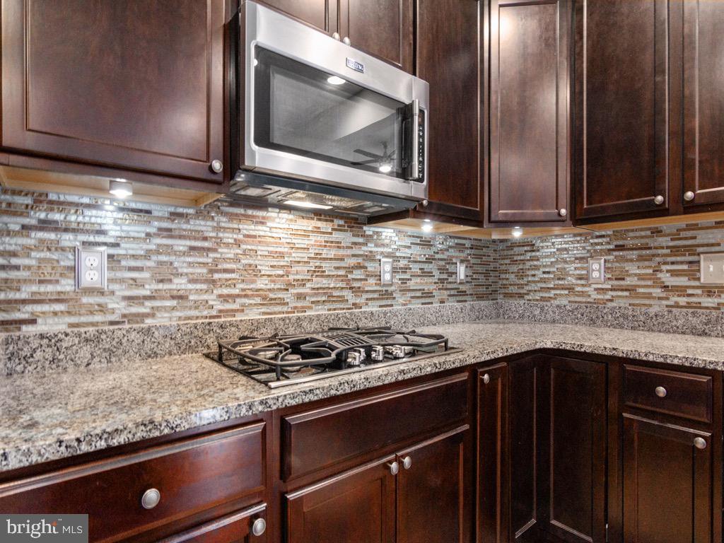 WALLACE LANDING - Residential