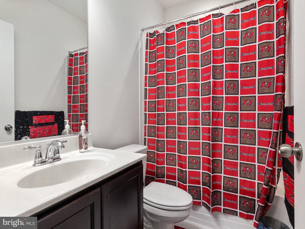 WALLACE LANDING - Residential