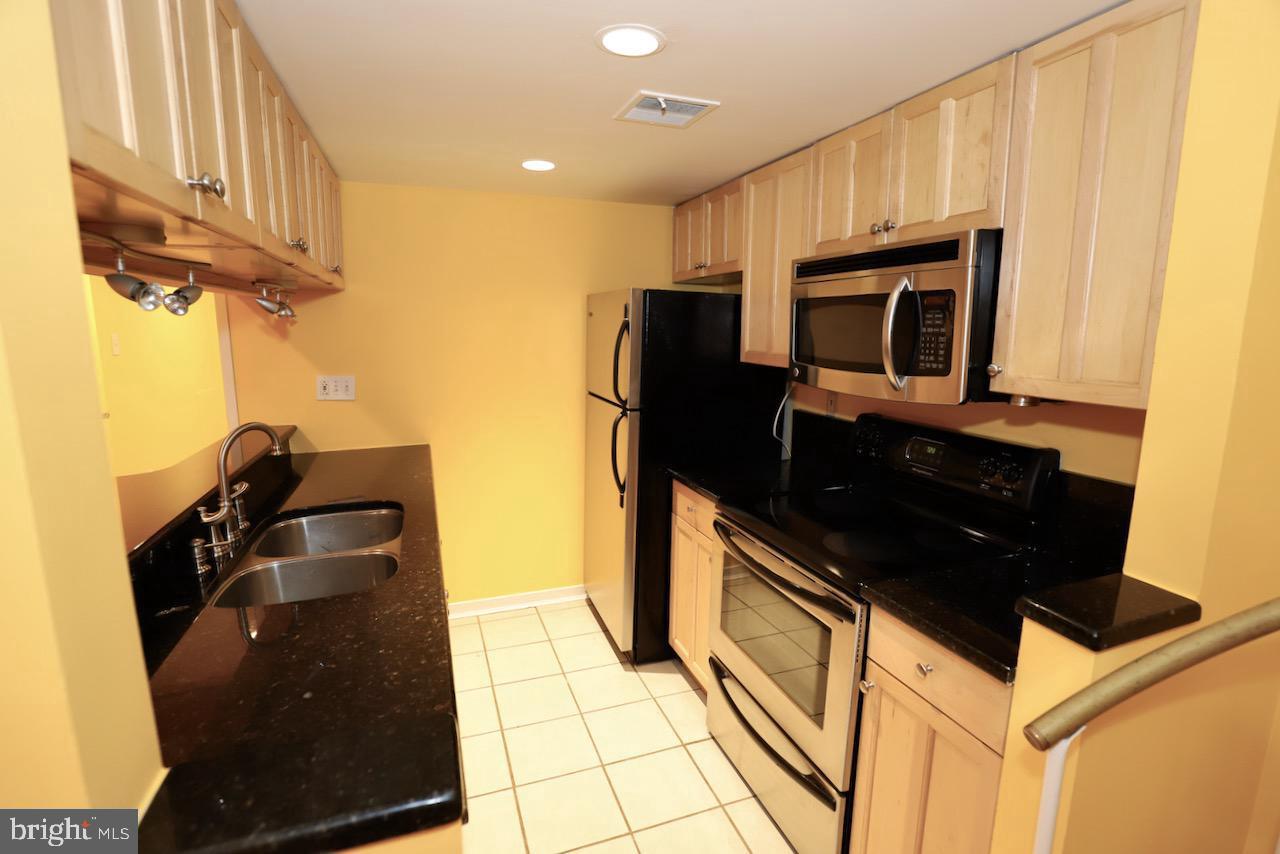 SPRING GARDEN - Residential Lease