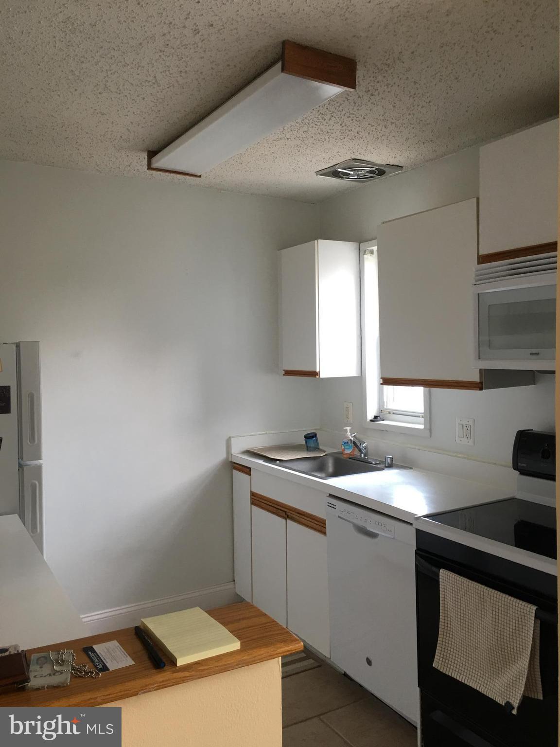 POTOWMACK CROSSING - Residential Lease