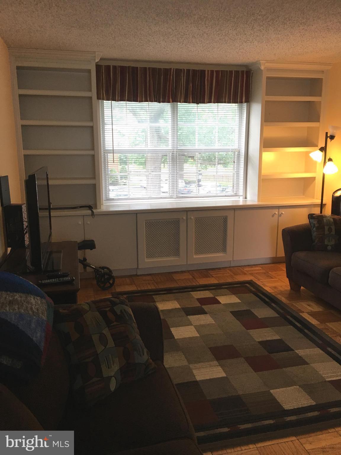 POTOWMACK CROSSING - Residential Lease