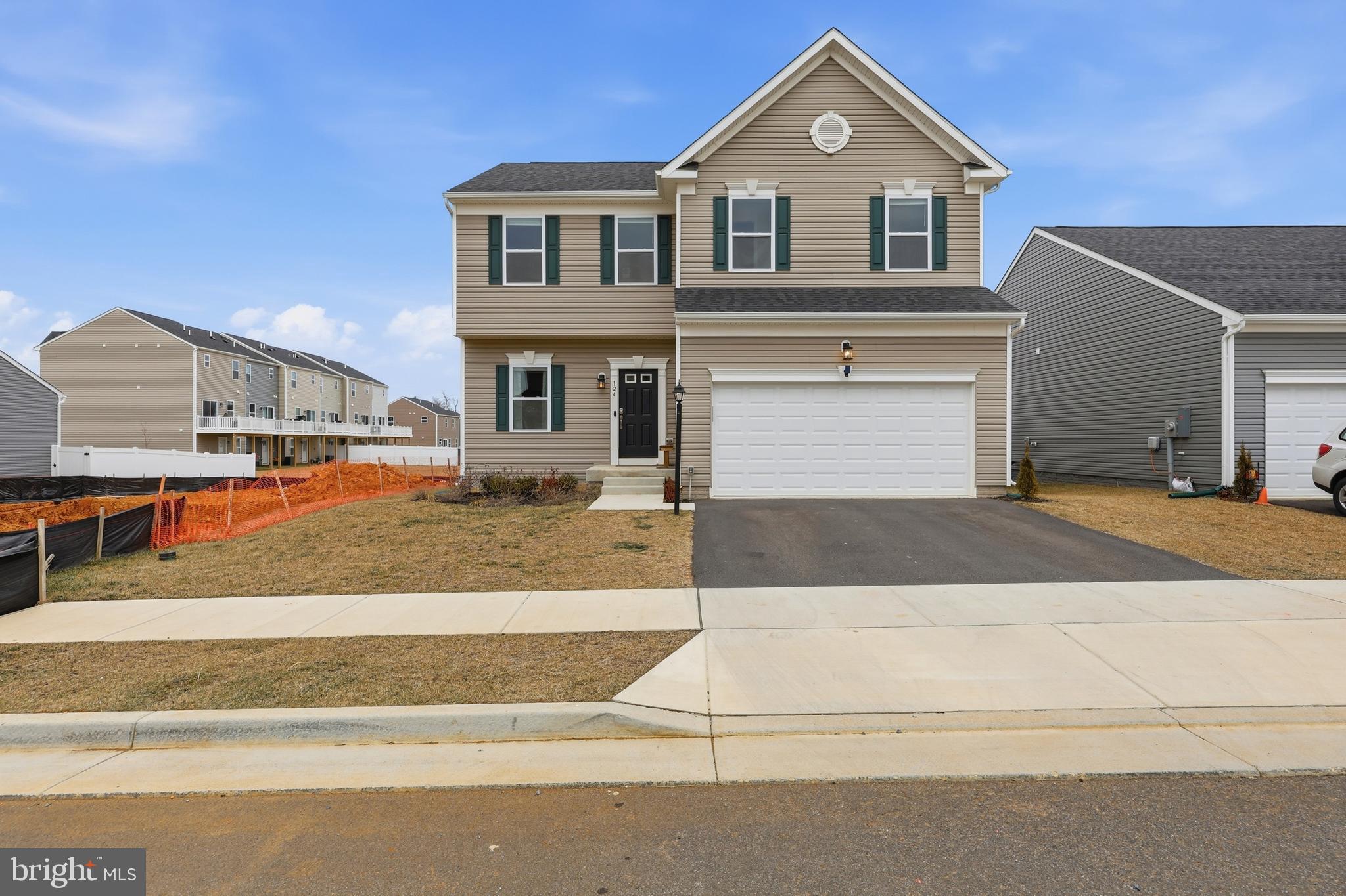 HUNTWELL WEST - Residential