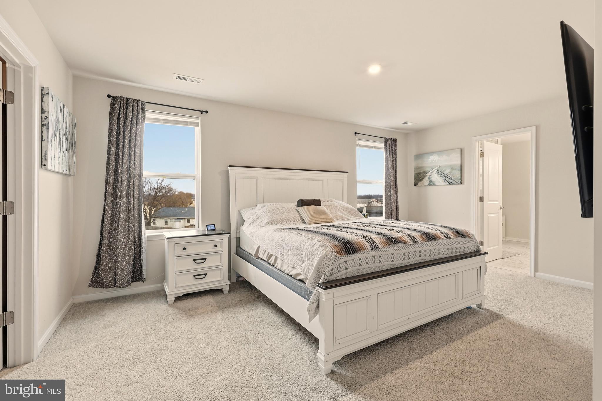 HUNTWELL WEST - Residential