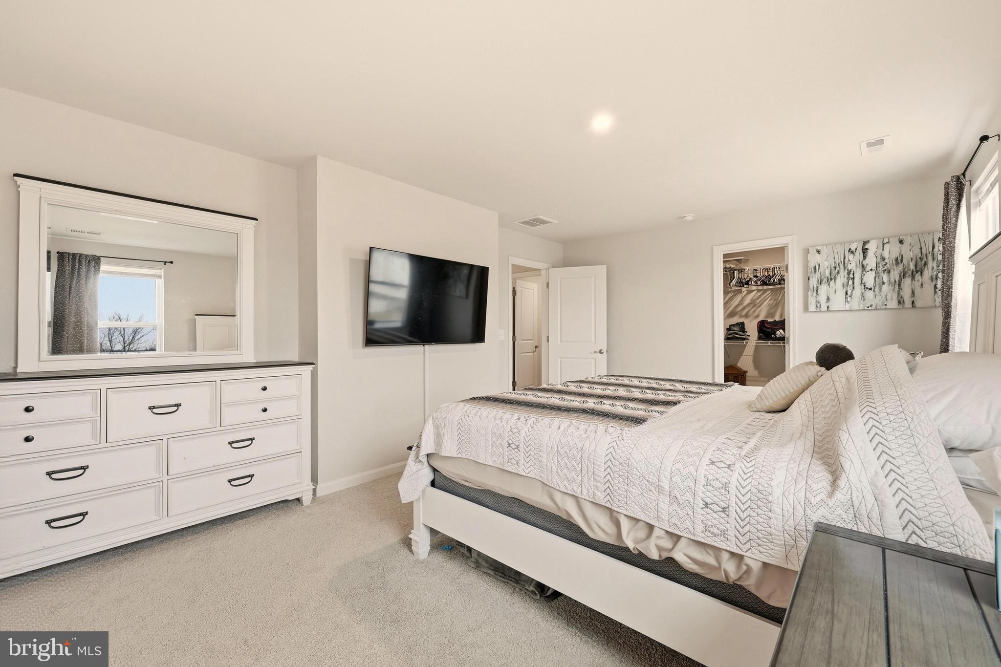 HUNTWELL WEST - Residential