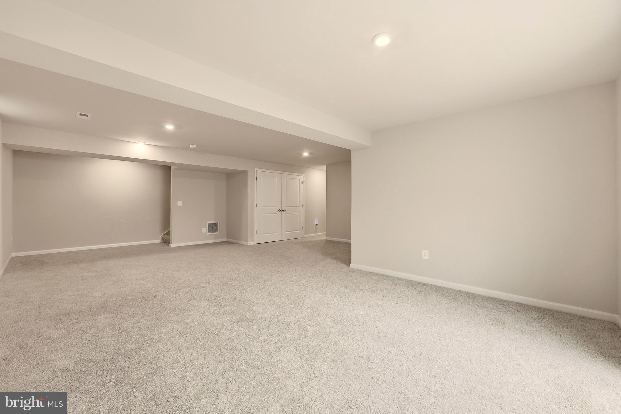 HUNTWELL WEST - Residential