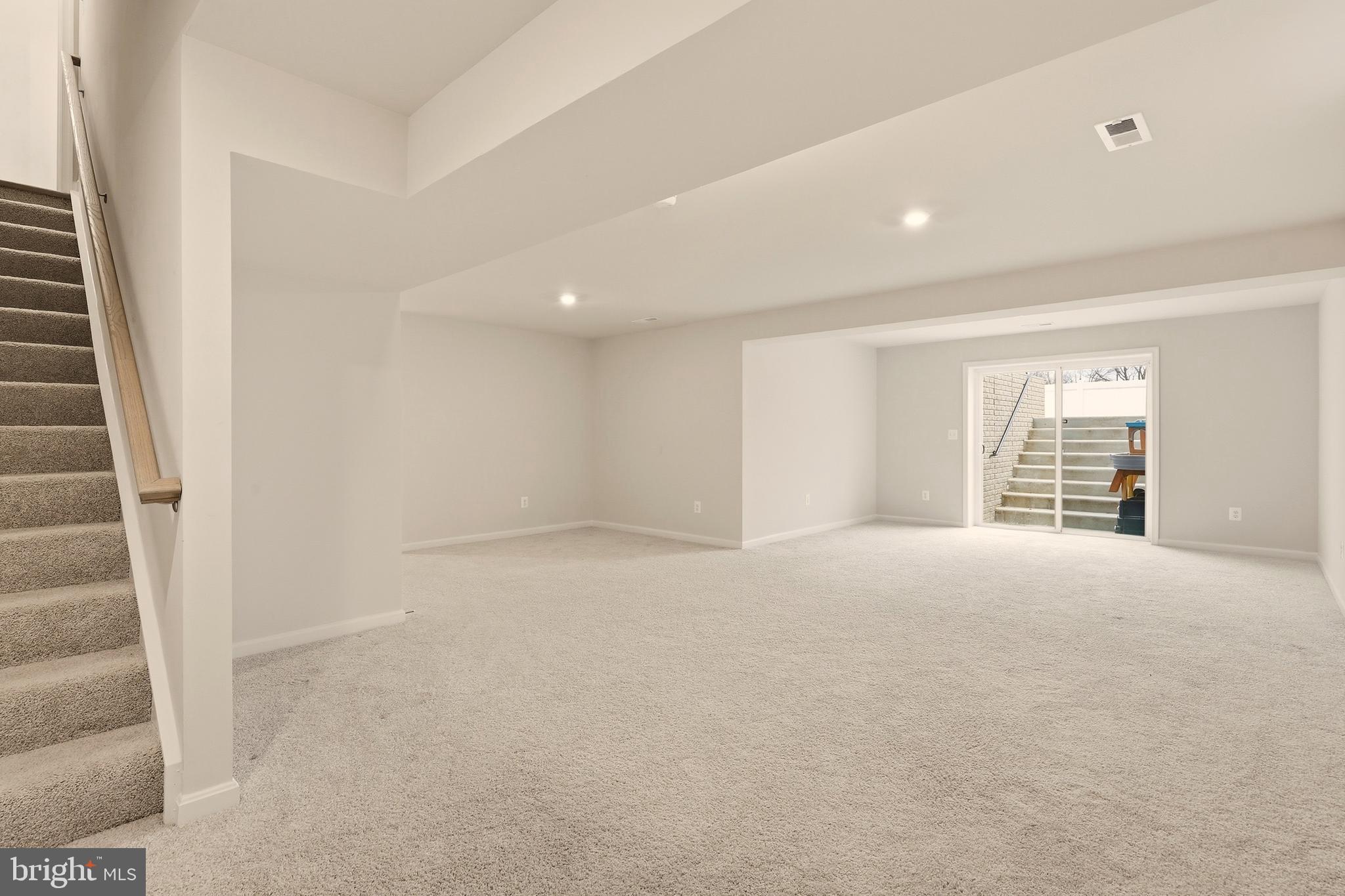 HUNTWELL WEST - Residential