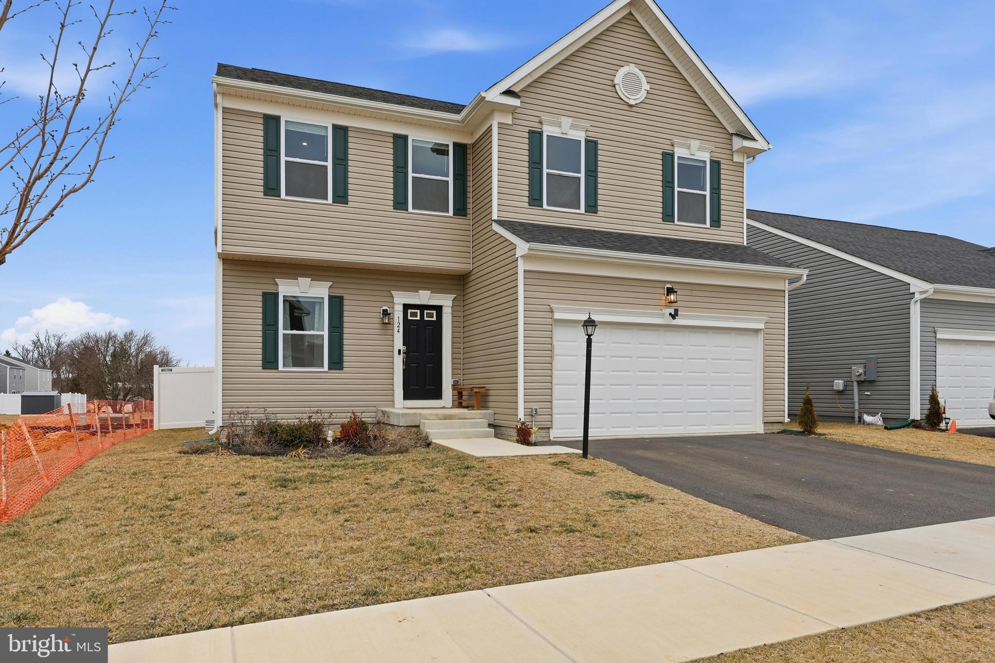 HUNTWELL WEST - Residential