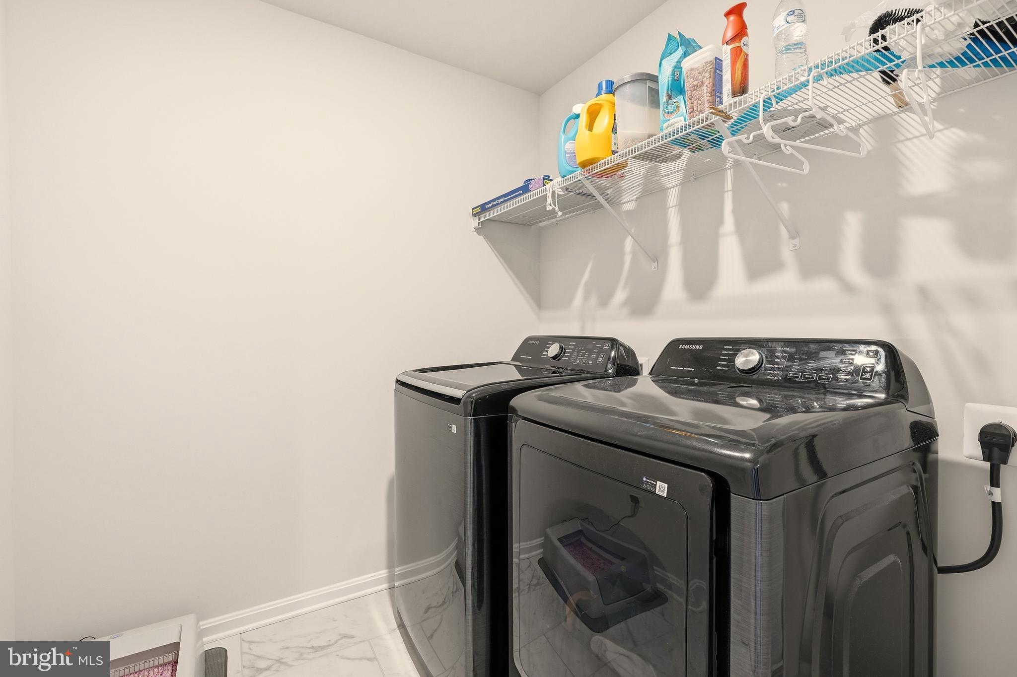 HUNTWELL WEST - Residential