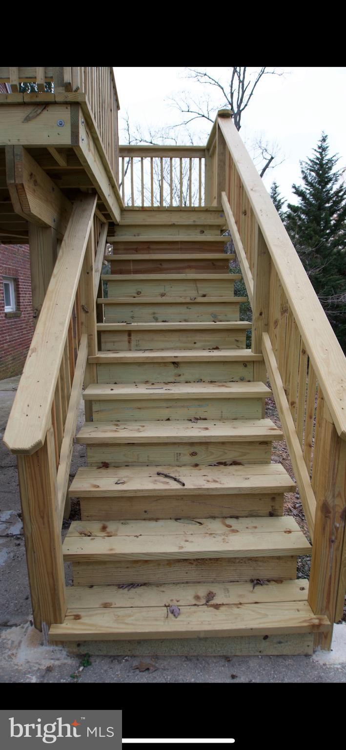 STONELEIGH - Residential Lease