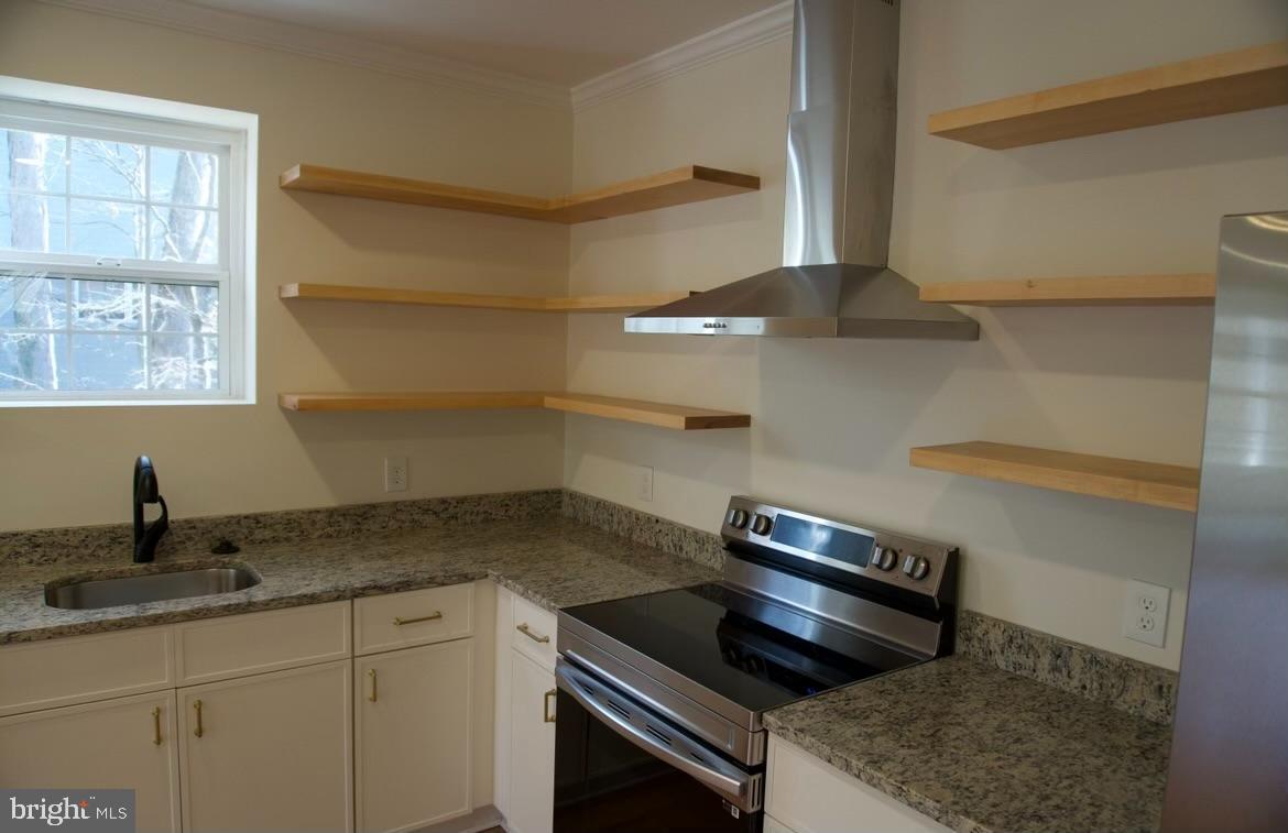 STONELEIGH - Residential Lease