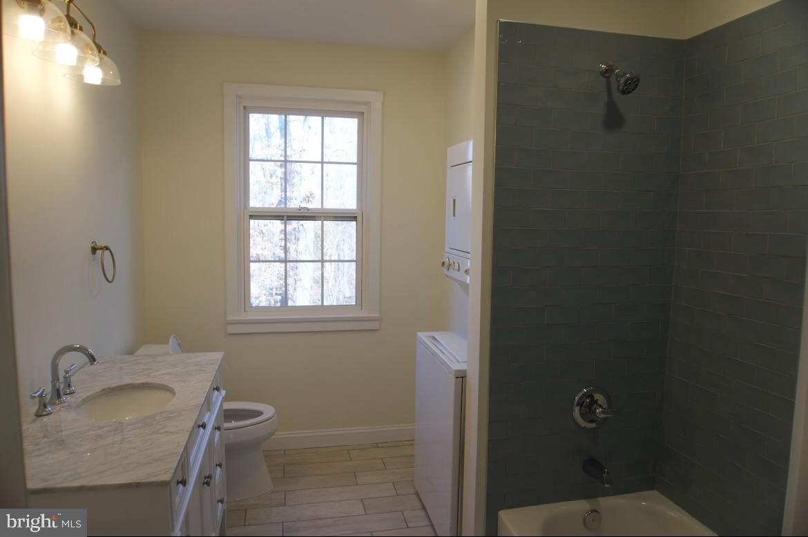 STONELEIGH - Residential Lease