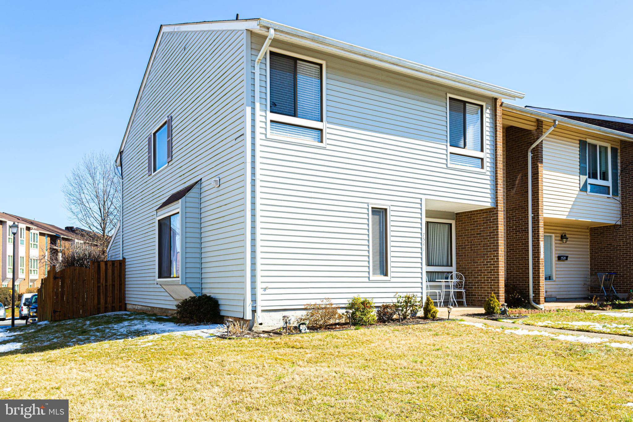 COVERSTONE SQUARE - Residential