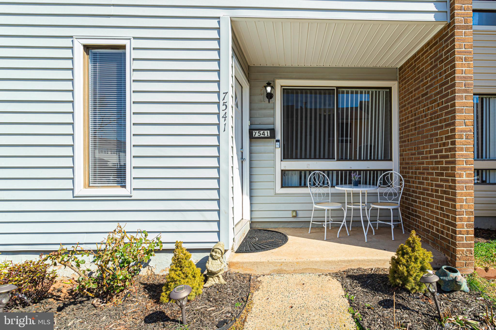 COVERSTONE SQUARE - Residential