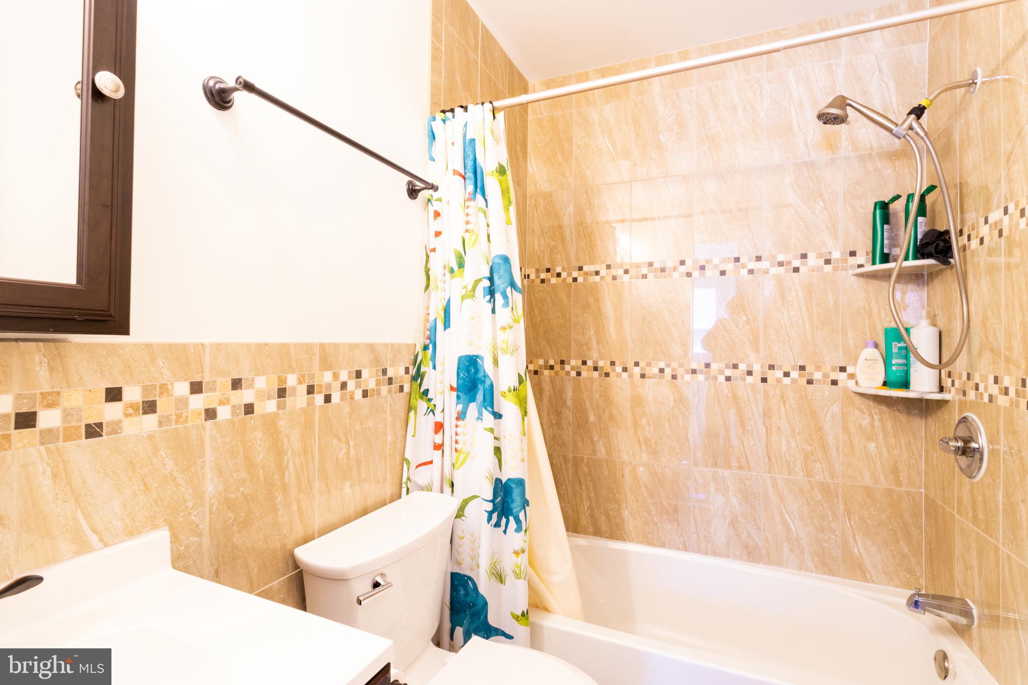 COVERSTONE SQUARE - Residential