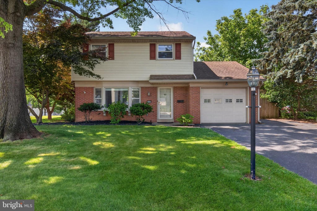 Photo of 1620 Stevens Street, EAST PETERSBURG, PA 17520 (MLS # PALA2090086)