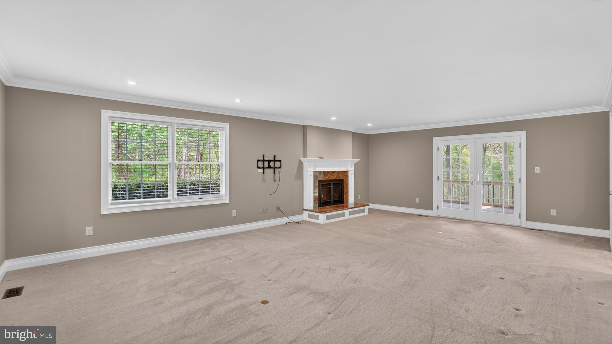 BAY COUNTRY - Residential