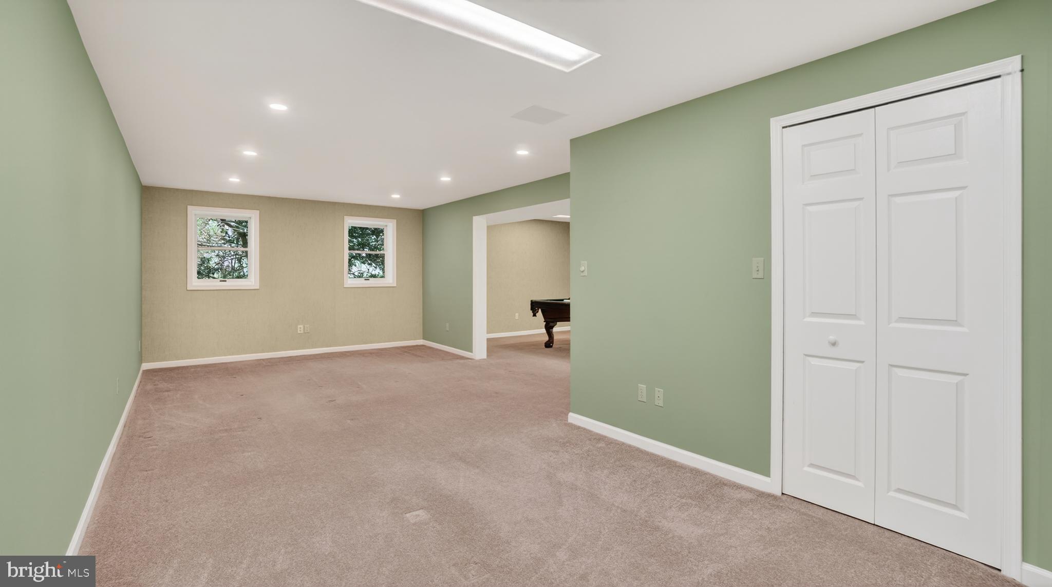 BAY COUNTRY - Residential