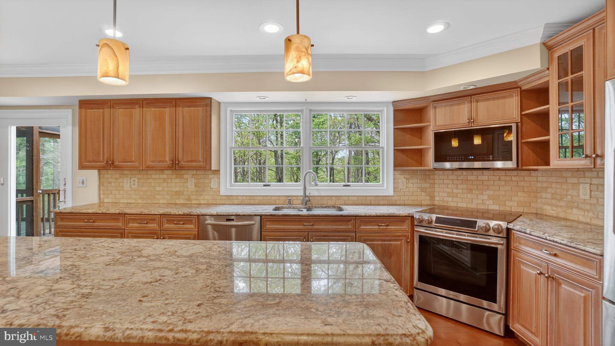 BAY COUNTRY - Residential