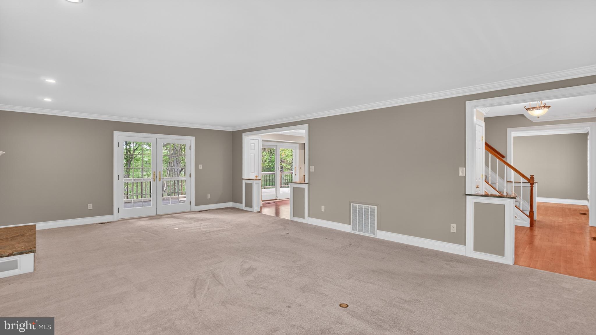 BAY COUNTRY - Residential