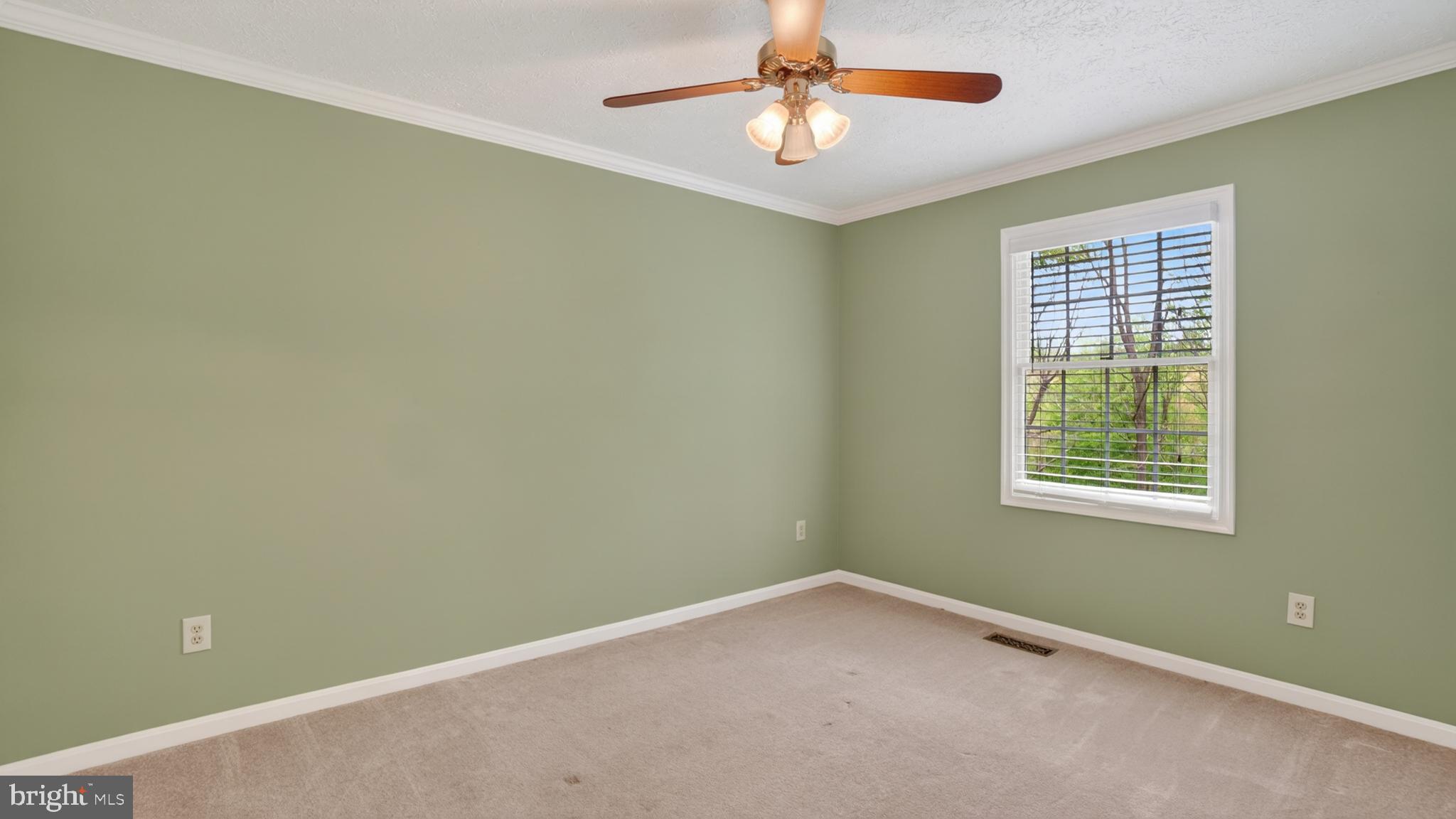 BAY COUNTRY - Residential