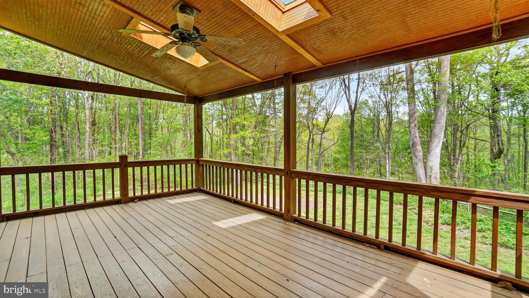 BAY COUNTRY - Residential