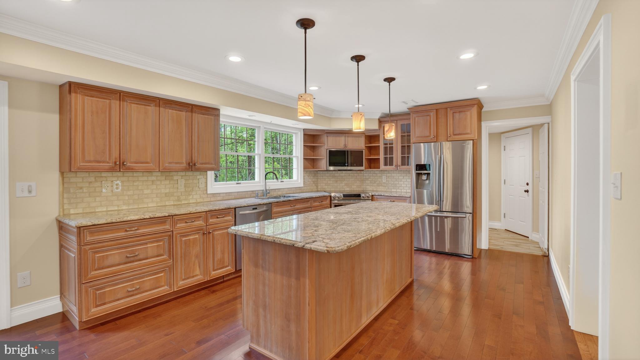 BAY COUNTRY - Residential